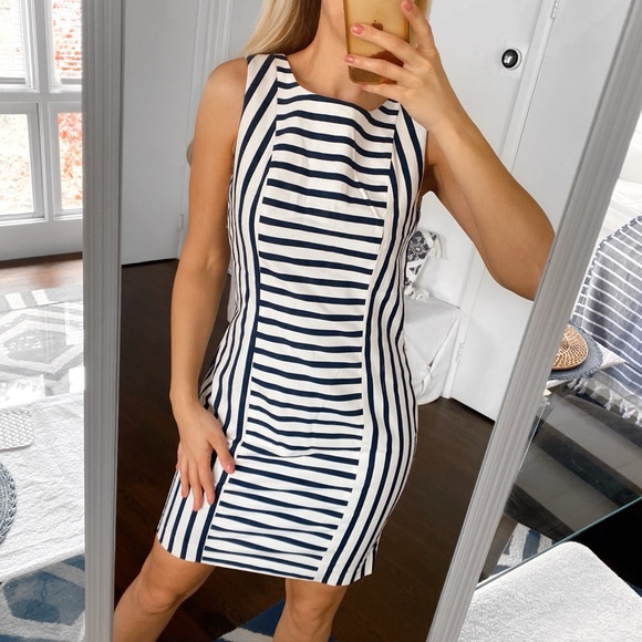 🐚 HM NAVY WHITE STRIPE DRESS! - Picture 4 of 12